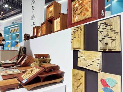 宣城非遺產(chǎn)品亮相文博會:精彩紛呈耀浦江